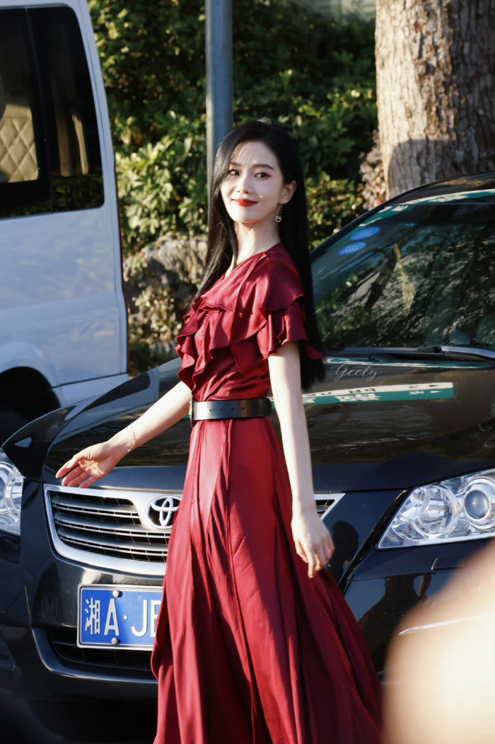 刘诗诗最新一组时尚造型图