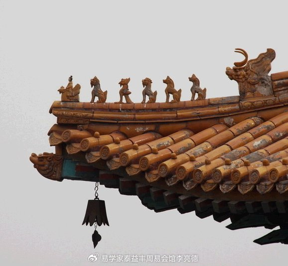 从“五脊六兽”解读古建筑:古人要在屋顶上放这些小兽的奥秘？|古代建筑|故宫|数量|殷人|周易_新浪新闻