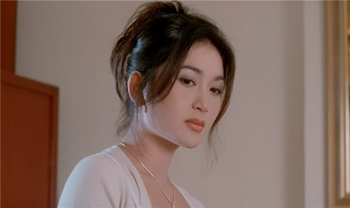 1996年的《惊变》,温碧霞"牺牲"最大的一次,但她却不后悔接拍