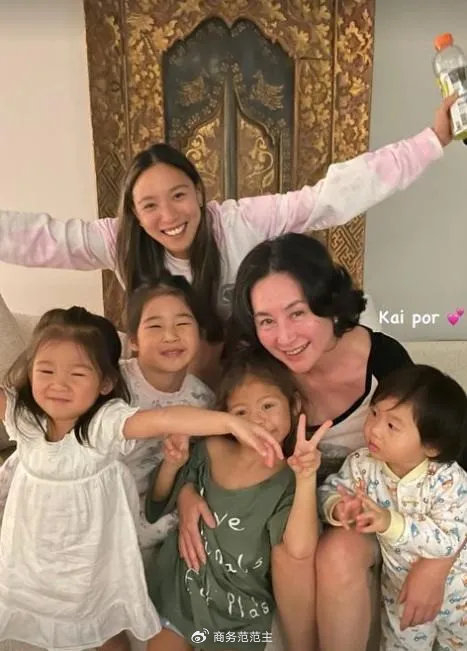 赌王家聚会何超琼站c位何超仪花式夸姐长公主vs叛逆千金