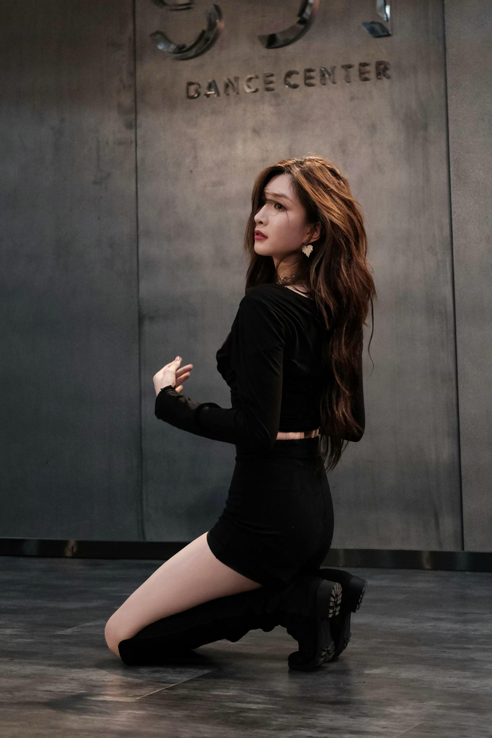 江疏影短裤热舞,超辣