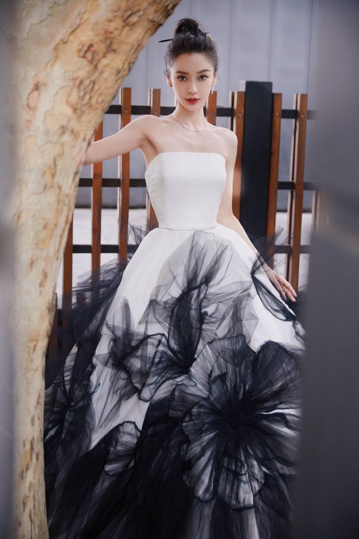 angelababy华表奖红毯造型……|华表奖|angelababy|国风_新浪新闻