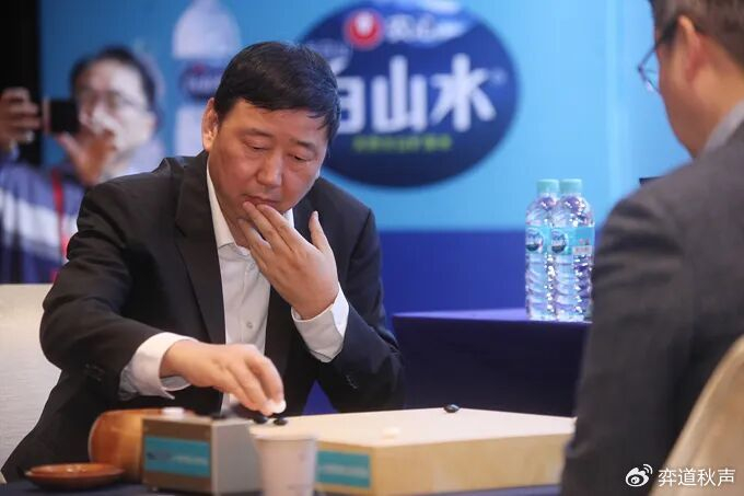 俞斌与刘昌赫四项三国擂台赛都有交锋 总教练为中国队卫冕白山水杯|元老|农心杯|LG杯_新浪体育_新浪新闻