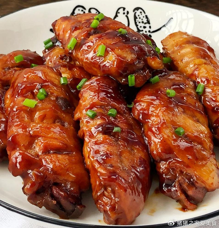 鸡翅不要再油炸了,可乐鸡翅更具味道,孩子特别喜欢吃!