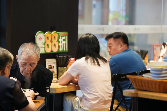 新手轻松用400元开通QQ不限次数会员详细攻略