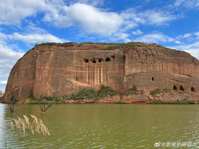 第六站 中国波浪谷—榆林龙洲丹霞地质博物馆