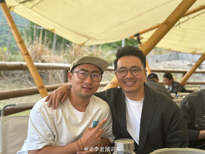 陪韭菜哥提车全中国第一台共享闪灵