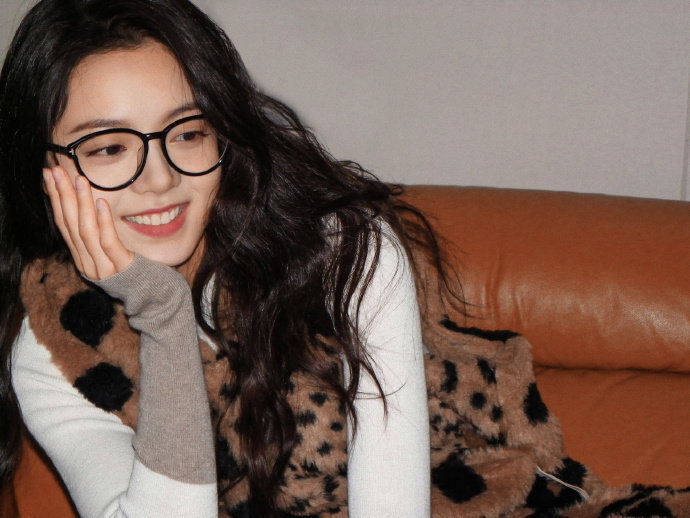 赵今麦又分享日常生活啦拍的落日好好看