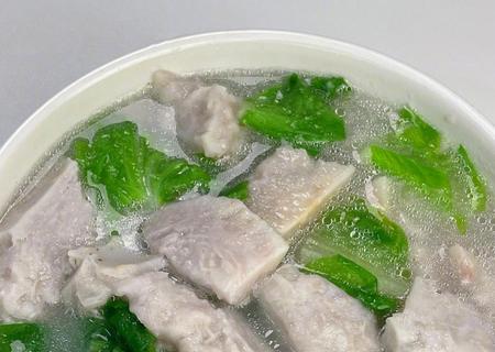芋头青菜汤 巨巨好吃！汤汁好鲜啊！ 芋头粉糯！浓郁鲜香！