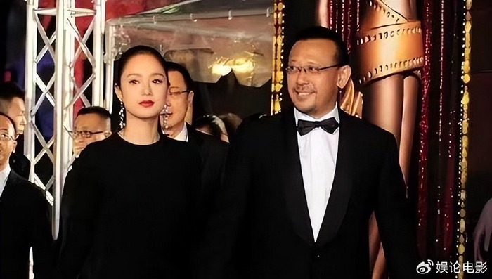 基本上也只是主演姜文导演的电影,可能为了照顾老公,所以姜文会给老婆