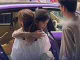 孟子义袁咏仪时隔10年再合体，见面后立刻拥抱，两人曾一起录制《一年级》