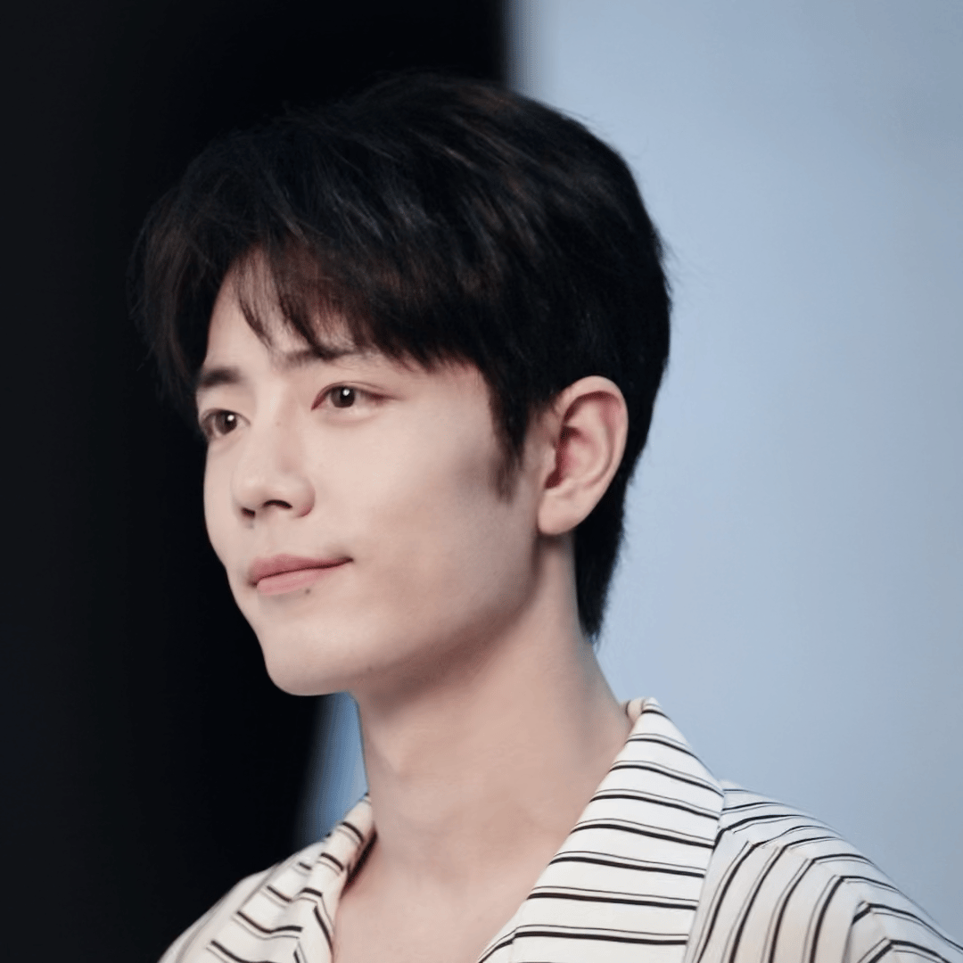 肖战太帅了总有一种特别温柔的气质居家感好绝萌萌小表情也好治愈噢