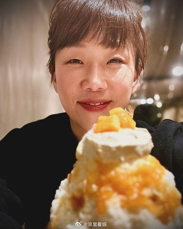 林忆莲最新京都游玩照素颜出镜一直很迷人的姐姐