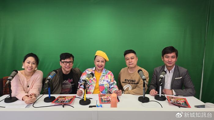 【开心大派对】杨天经演出宝珠姐会给意见 薛家燕回忆儿时拍戏经历