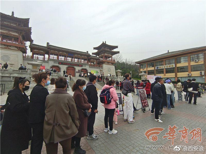 社区新闻:邓州有小姐么?本地人带你挖掘真实答案与深层解析