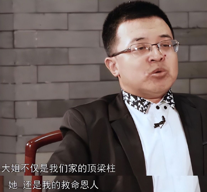 诉说自己遭受非议,贡品全是大脚婶的最爱|张学松|于月仙|贡品_新浪