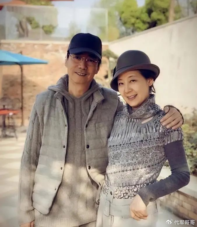 著名演员范明:我这辈子最正确的决定,就是娶了大6岁的二婚妻子