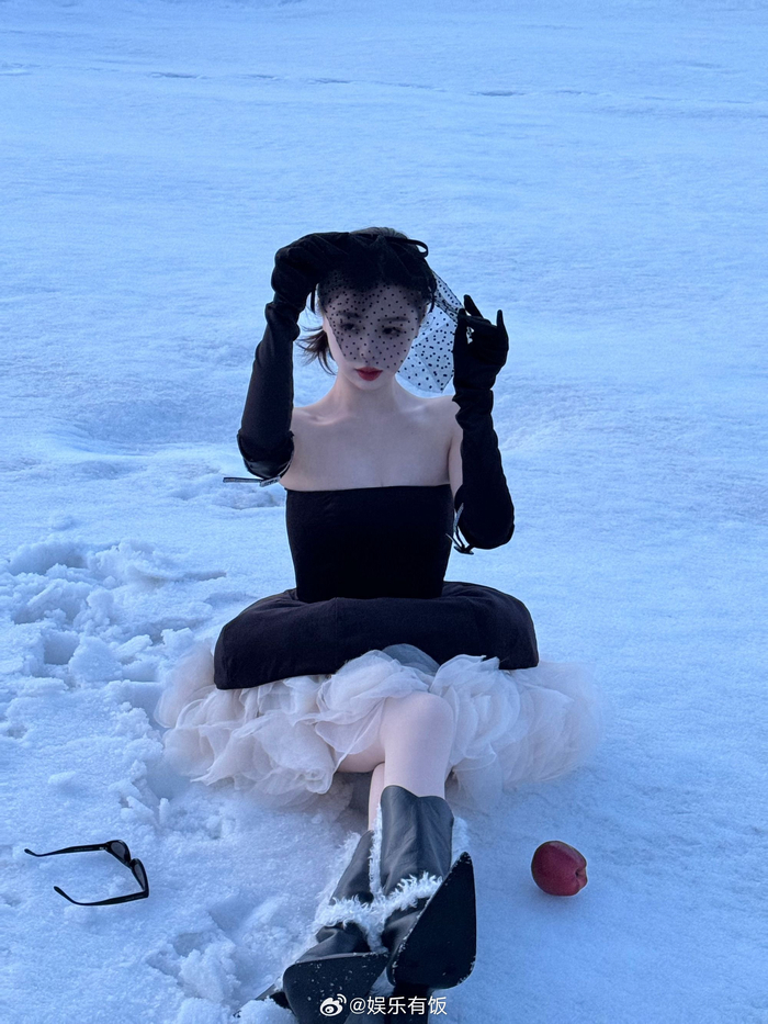 就是雪地黑天鹅 最新写真大片,美丽冻人的鱼头星星