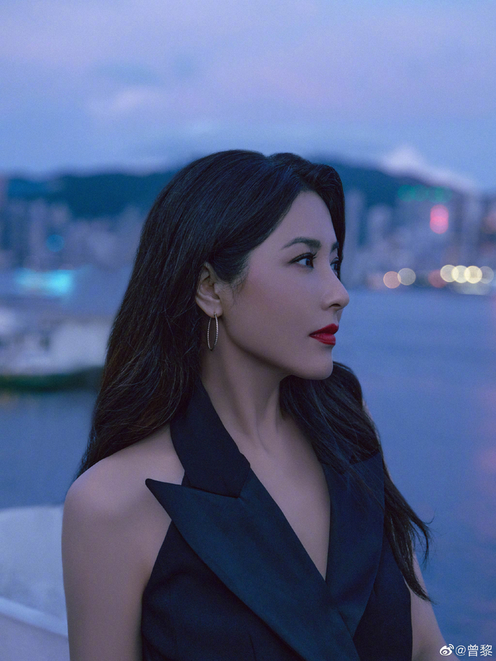 再一次被曾黎的美貌惊艳到了时尚造型优雅迷人太好看了