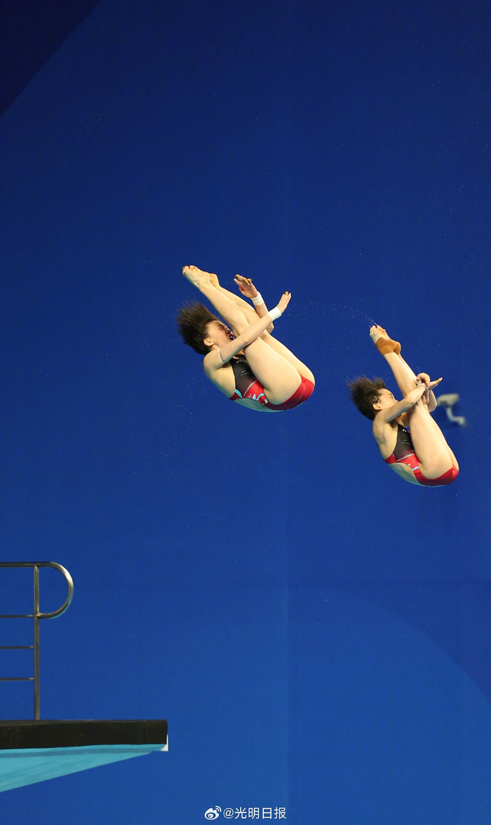 diving 惊艳亮相,夺得杭州亚运会跳水项目女子双人10米跳台决赛金牌