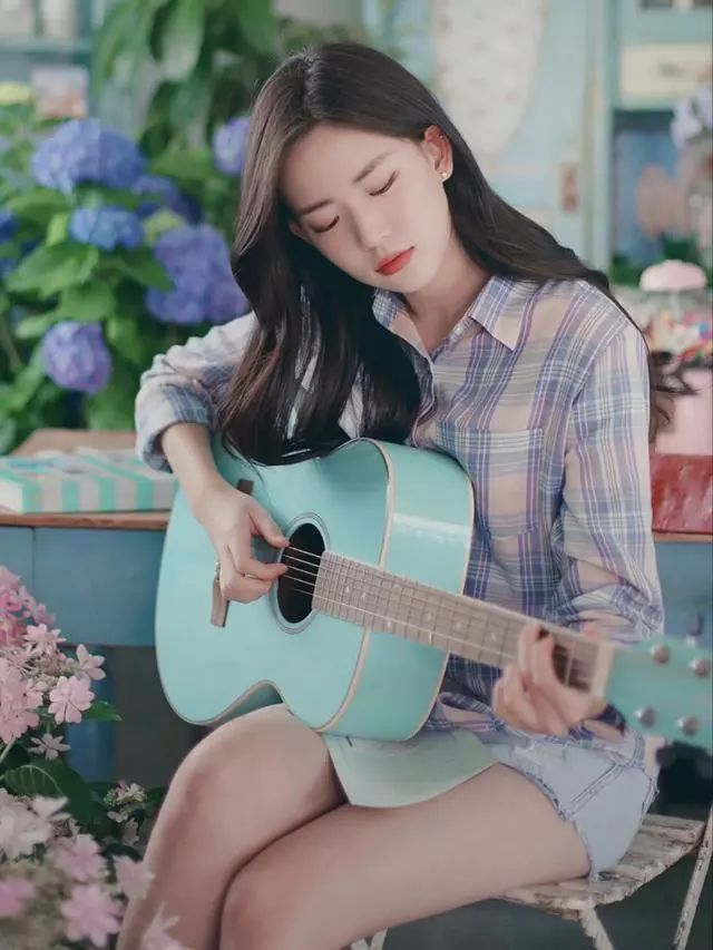 如何拍照好看女生通用拍照姿势学好这15个就够了