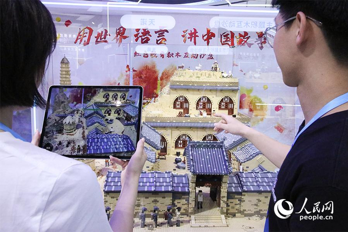 打造了古田会议,遵义会议,飞夺泸定桥,会宁会师,革命圣地延安等主题