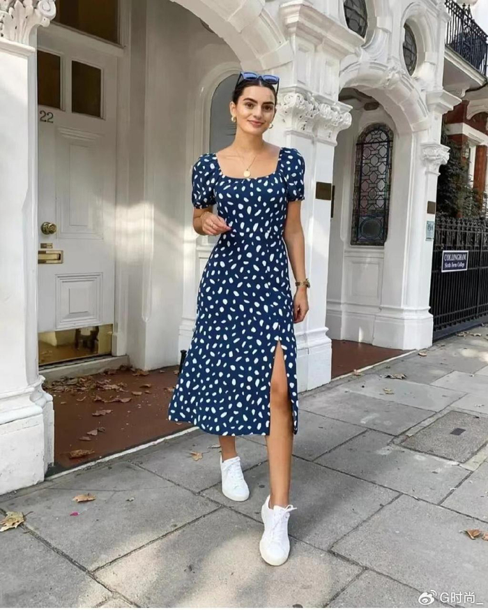 舒适的时髦,是"裙子 运动鞋"给的!这些搭配示范快学起来