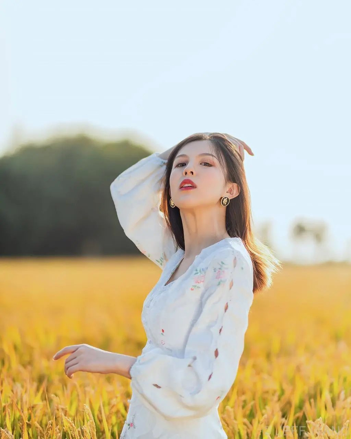 拍照姿势拒绝剪刀手10个女生好看的拍照姿势自然又漂亮