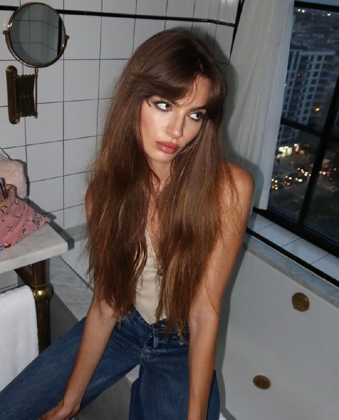 高颜值法国美女博主穿搭分享