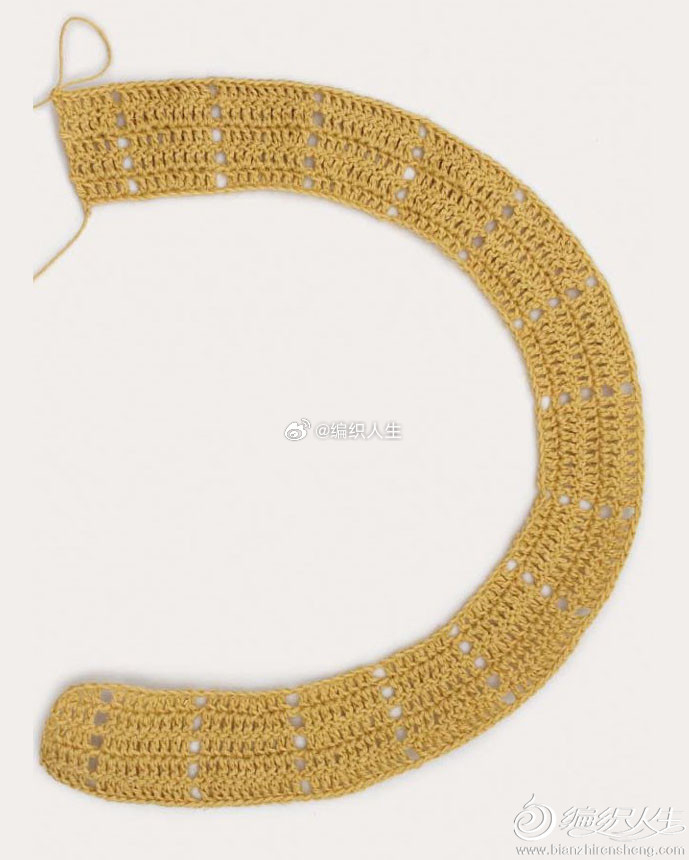 一款简单可爱的钩针底边拼花拼色圆领背心裙