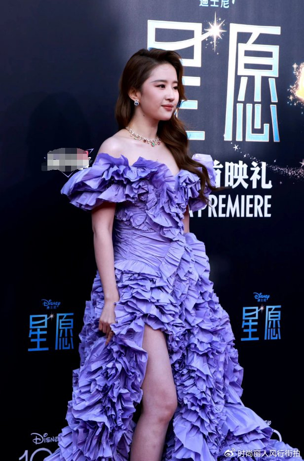 刘亦菲不愧是迪士尼公主!