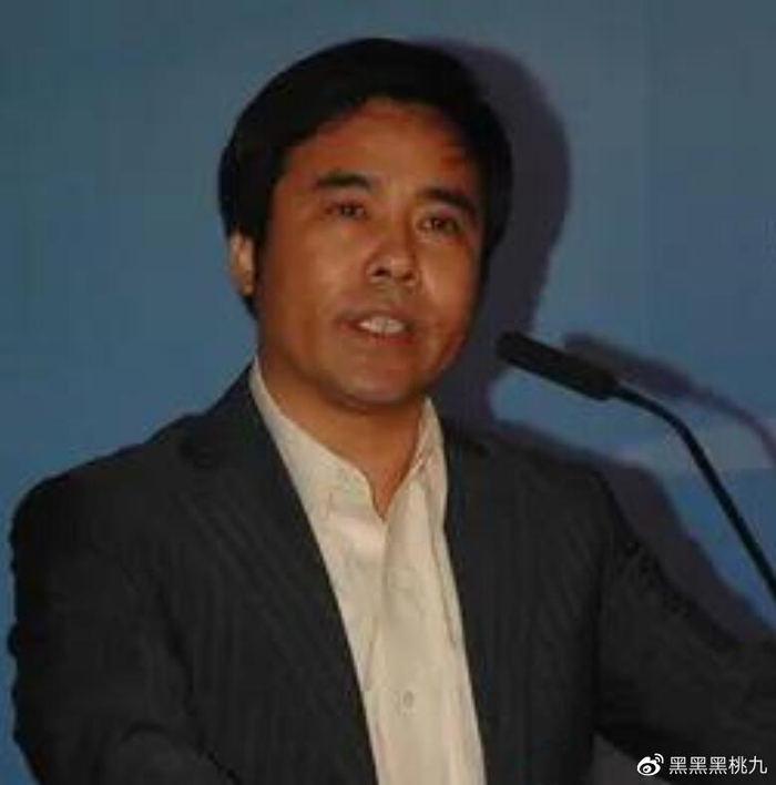 私生活糜烂、经常找女下属“谈心”,荒唐的刘连舸娶了儿子前女友