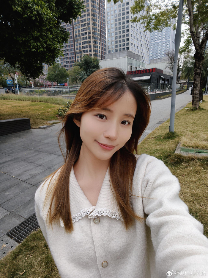 挑战30天用不同的手机自拍