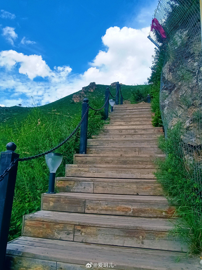 呼和浩特大青山国家登山健身步道风光