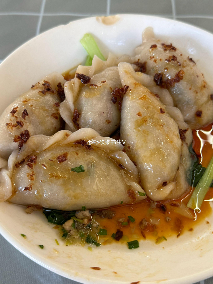 福建长汀胜泉小吃店,芋子饺知道是什么原料做的饺皮吗?口感比较粘