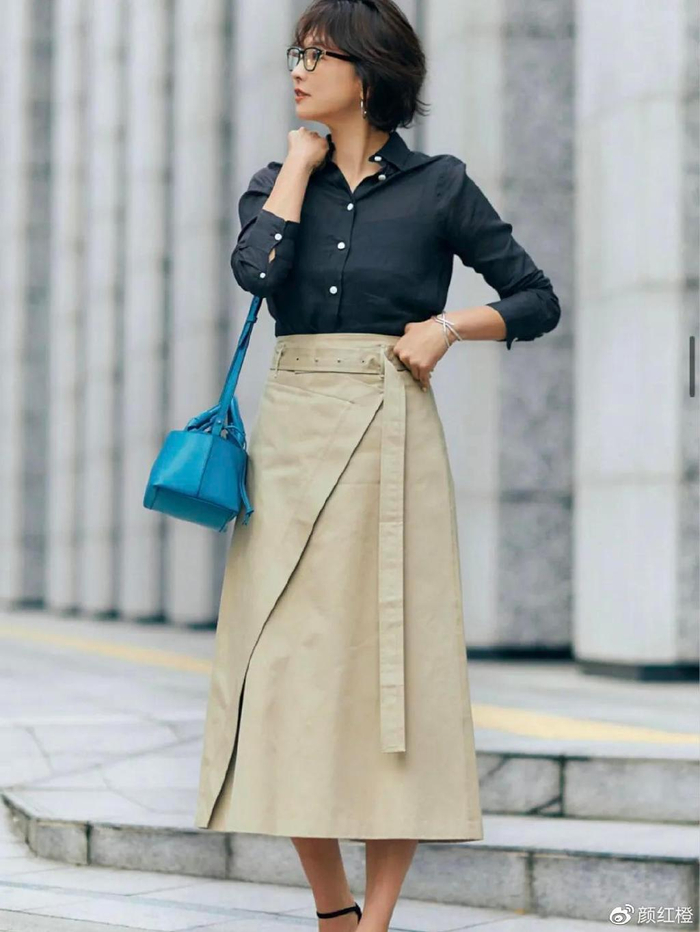 身材走样的中年女性,穿裤子还是穿裙子?