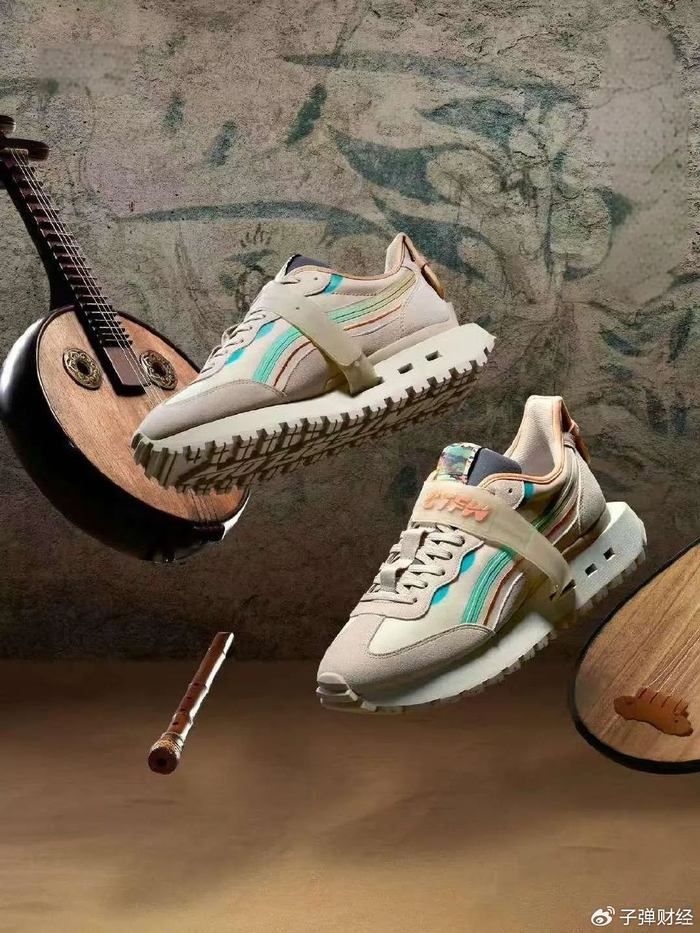 2025，重新理解李宁的「东方美学」|李宁（LI-NING）|氛围感穿搭|运动时尚|故宫|东方市_新浪新闻