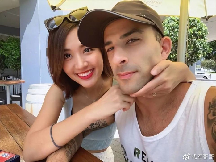 她21岁与倪震激吻,25岁嫁给老外,如今36岁成人生赢家|张茆|倪震|周慧敏