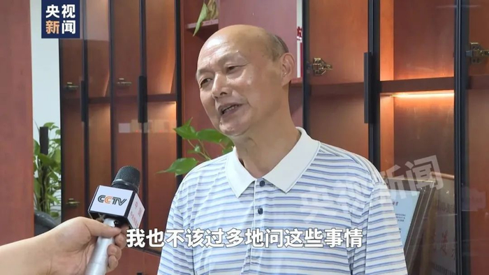 全椒县水利局的一名党组成员则表示:"我说真话,我还有两个月就退休啦.