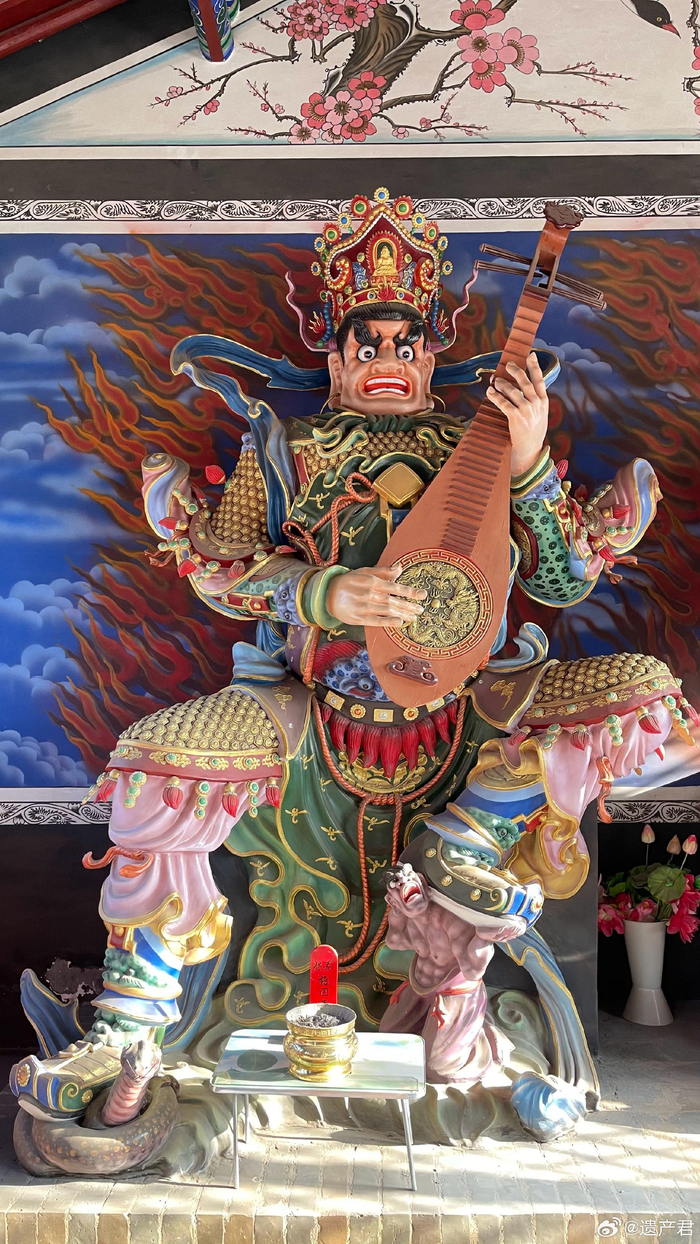 陕西榆林香云寺的四大天王像,虽然是新塑