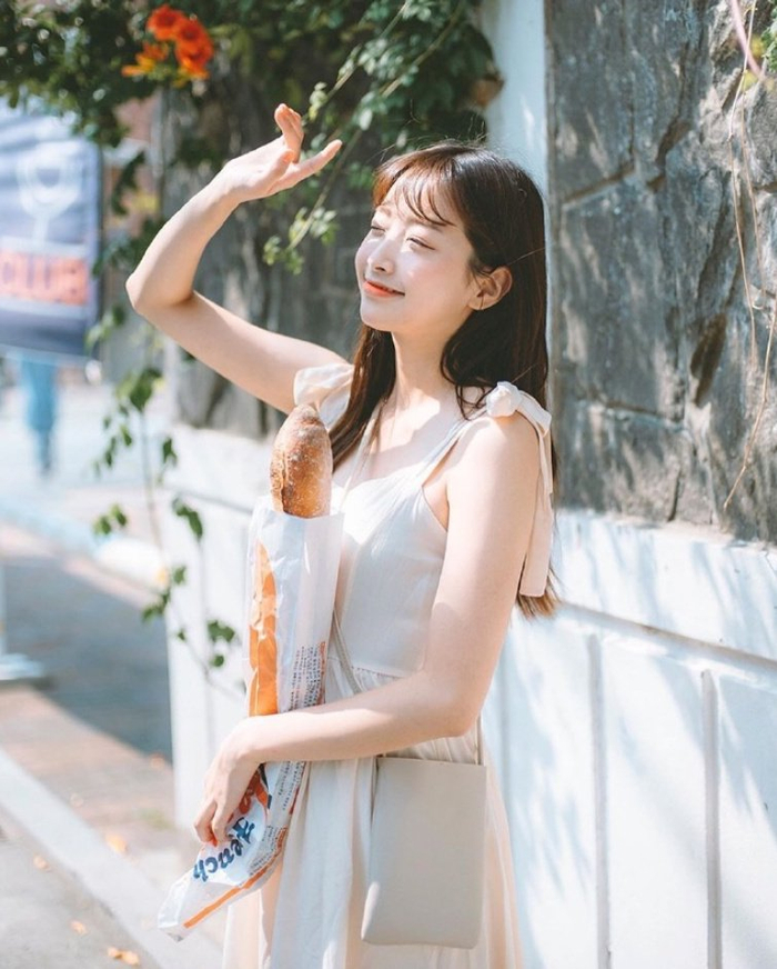 摄影师的人像照都好看,答案就在这些拍照姿势里,学起来