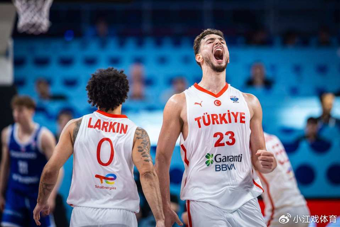 申京23+12+9憾失三双！直言没什么大不了 主帅解释将其提前换下