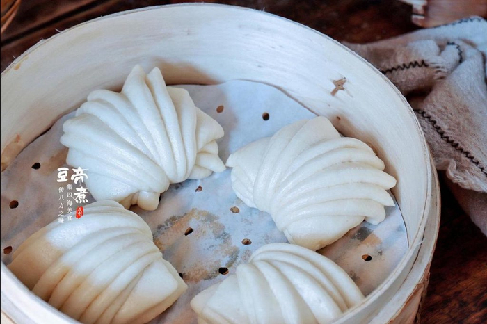 最近很火的花卷做法,饭店40元一笼,在家自己做成本不到5块钱|花卷