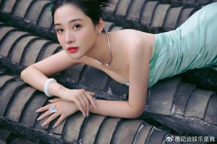 孙嘉璐竹叶旗袍清新婉约竟有东方淮竹味道盼望她演狐妖小红娘