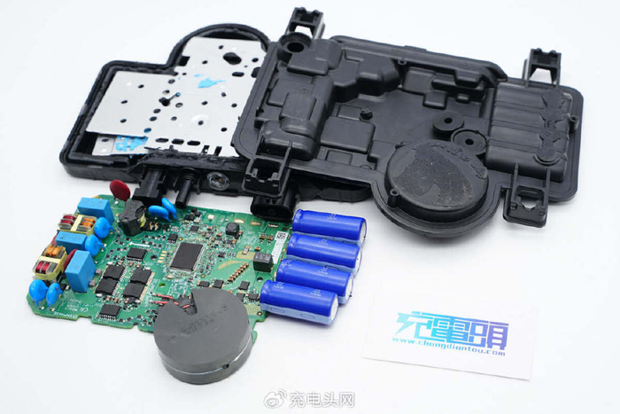 感受硬核工业级设计七款微型太阳能逆变器拆解汇总