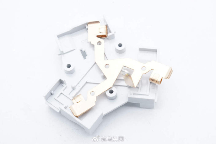 石龙富华35w氮化镓快充插座拆解