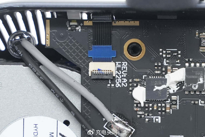 拆解报告huawei华为80w超级快充无线车充k080
