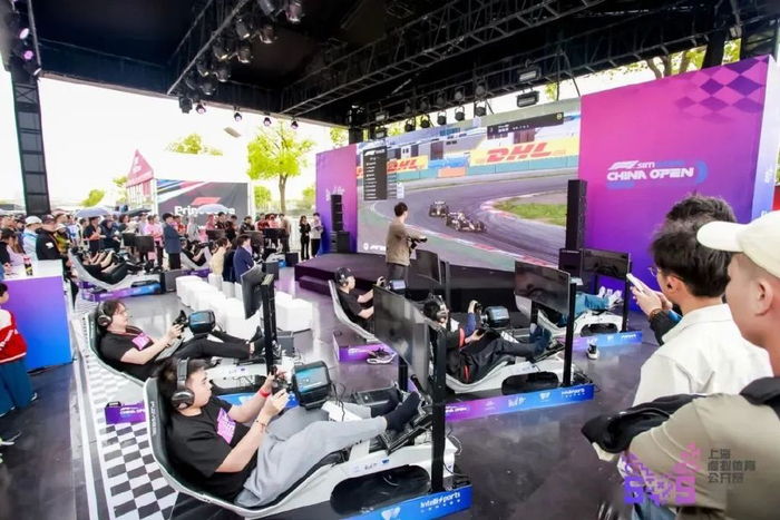 灯灭起跑！2024虚拟F1中国公开赛火热启动__财经头条__新浪财经