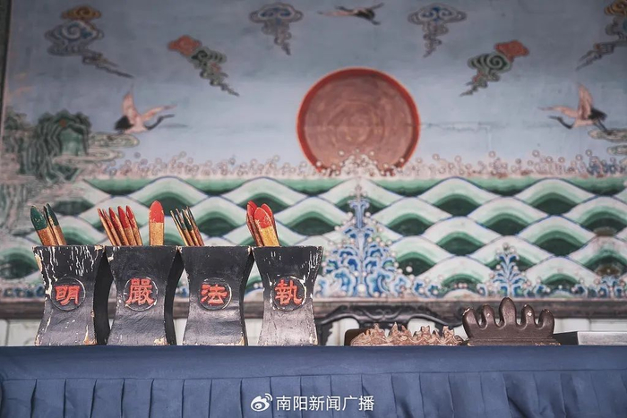 河南南阳黄山遗址仰韶中期粮仓基址.