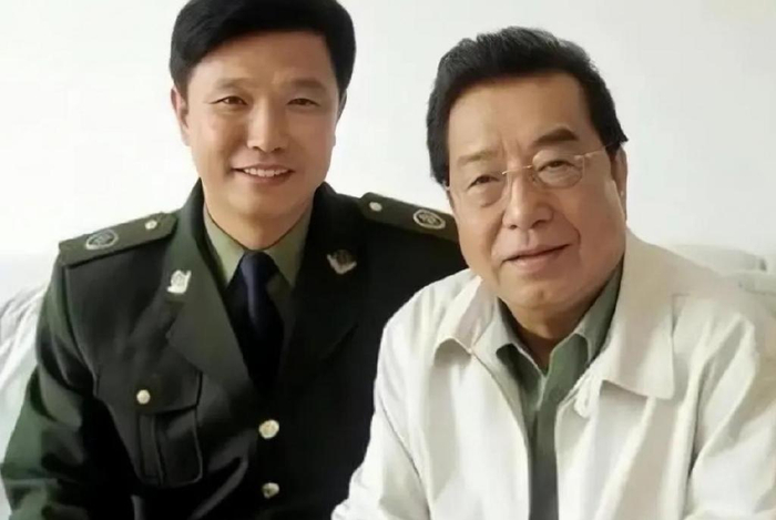 李双江两个儿子的截然不同命运:家庭教育何以致此?|李天一|丁英|李贺|梦鸽|医院_新浪娱乐_新浪新闻